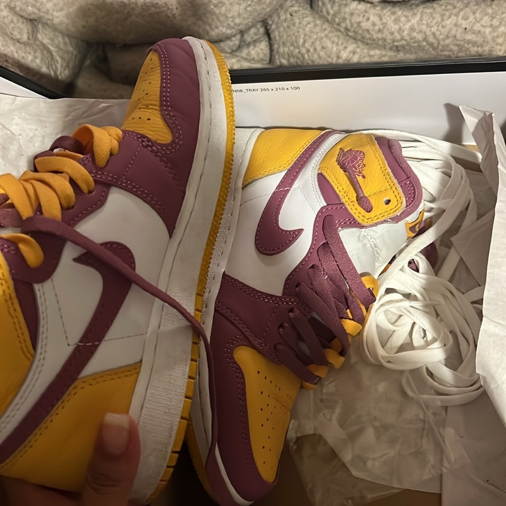 Jordan 1 size 5